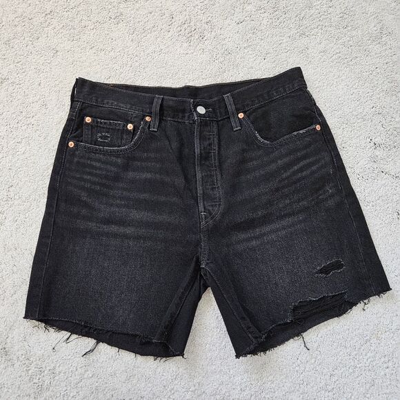 NWOT Levis | 501 Button Fly Washed Black Denim Shorts 5.5" Inseam, Womens 32 - Picture 2 of 5